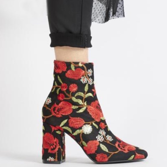 Embroidered boots ❤️ - Picture 2 of 6